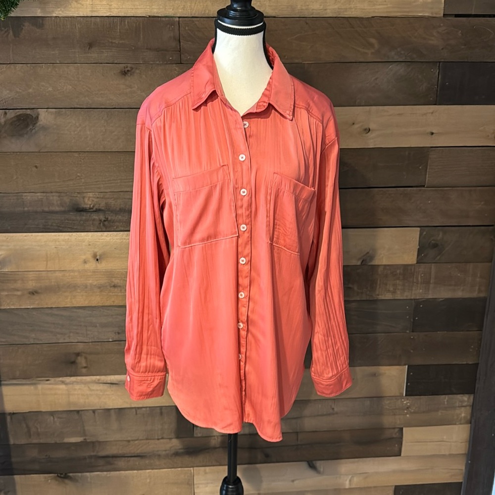 NWT Anthropologie Women's Relaxed Relaxed Rose Long Sleeve Shirt Size Medium